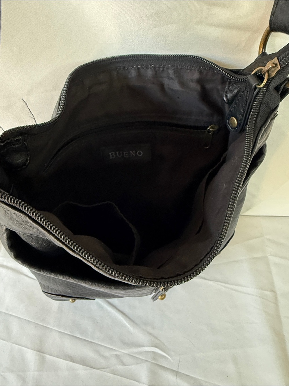 Bueno Crossbody Bag - Picture 8 of 10